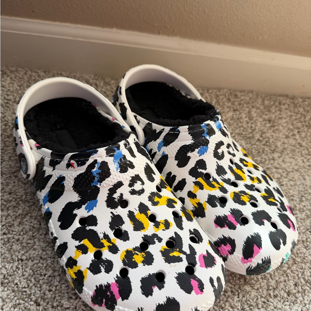 CROCS Women's Leopard Print Clogs - Multicolor